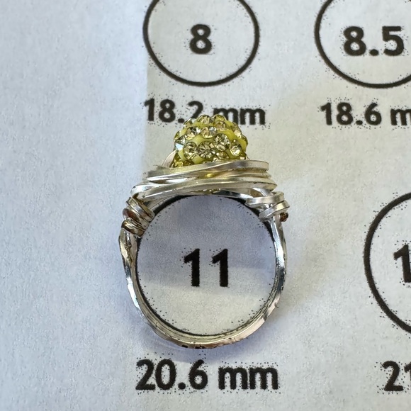 Silver ring - Picture 2 of 5